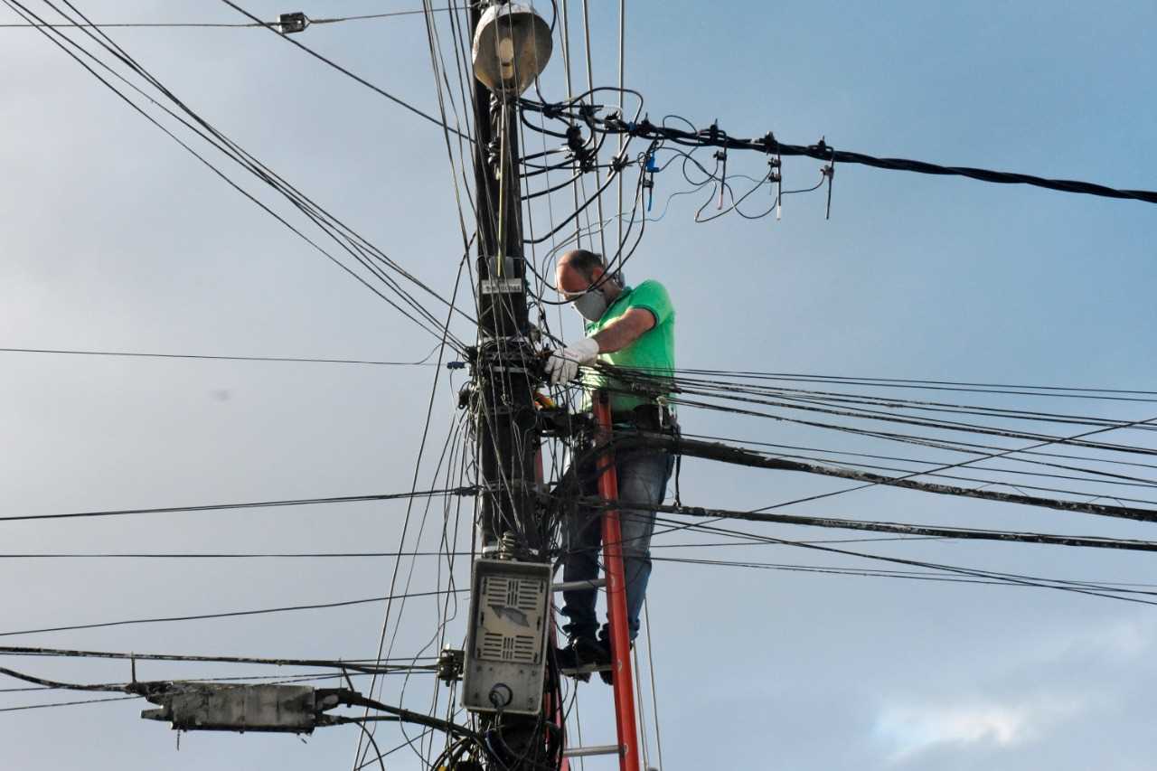 Camacã: Prefeitura começa a implantar Luminária de Tecnologia LED em toda a cidade